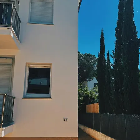 Romy T2f A 20m De La De Cala Montgo Apartamento L' Escala